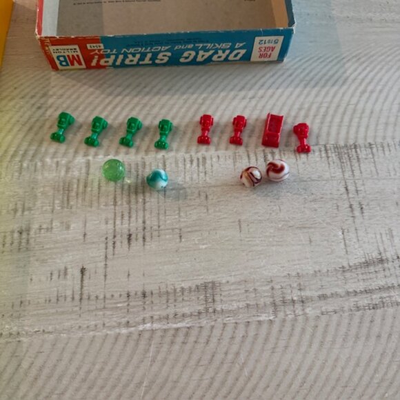 Rare, vintage 1965 Milton Bradley Drag Strip #4542 - Picture 3 of 9